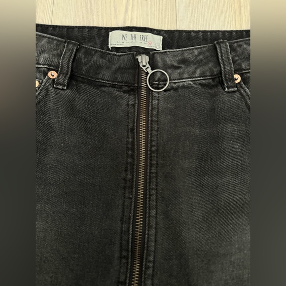 Free People We The Free Zip It Up Black Denim Skirt Size 31 - Picture 3 of 10